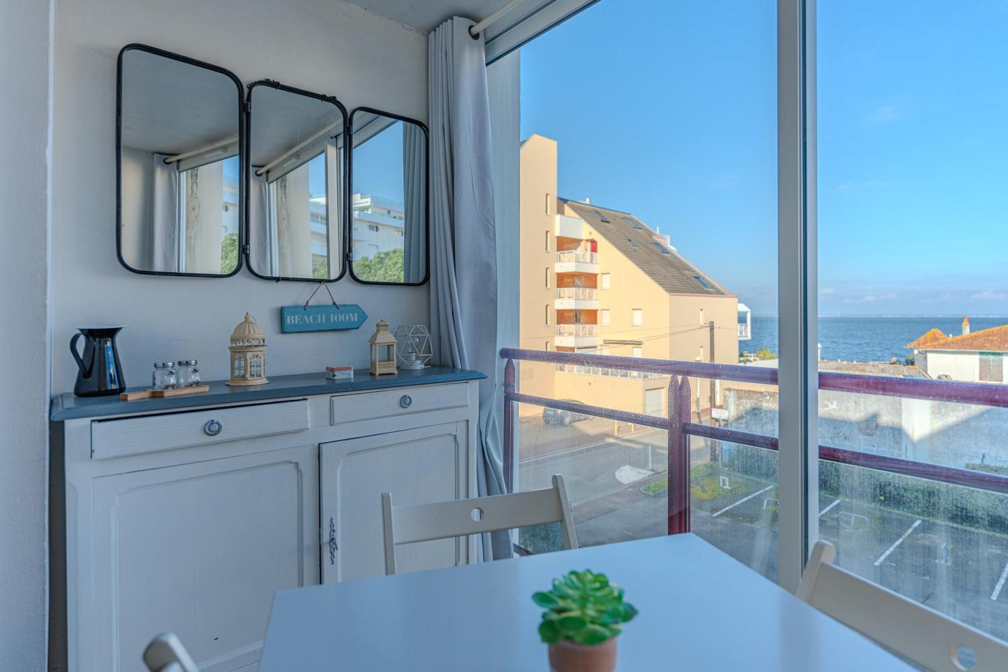 T2 Vue Apartment *