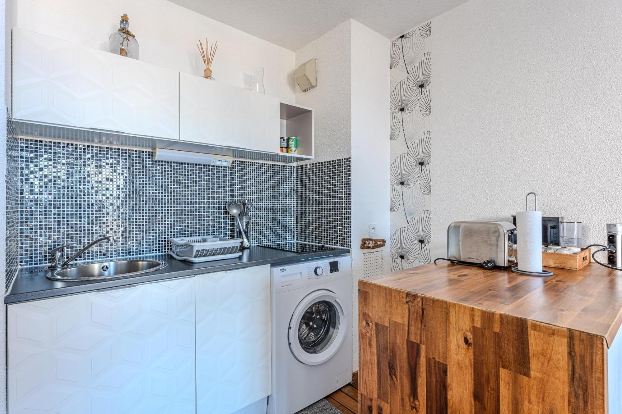 T2 Vue Apartment